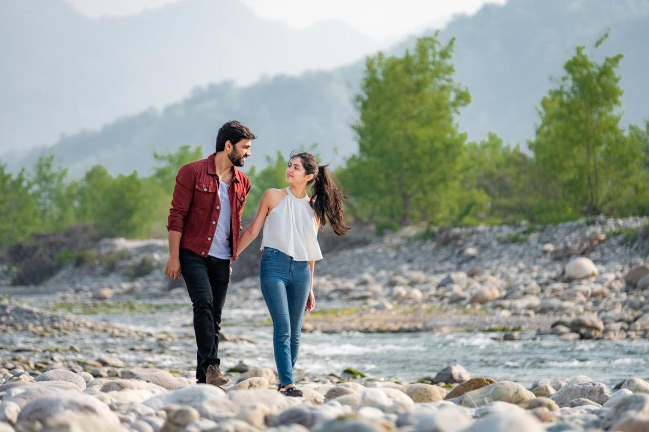 Country Inn Tarika Riverside Resort Jim Corbett Garjia Bagian luar foto